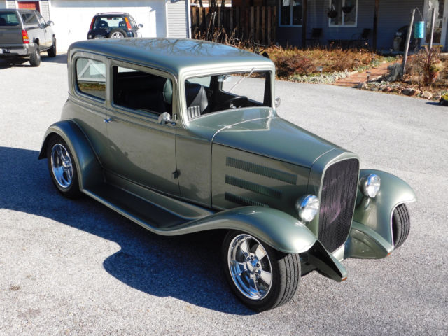 1932 Chevrolet VICTORIA 5-PASSENGER STREET ROD, 350, 700R4, ALL STEEL - photo 7