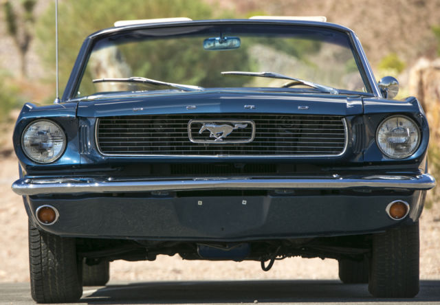 1966 Ford Mustang FULLY RESTORED CONVERTIBLE 302-V8 AUTOMATIC P/S - photo 8