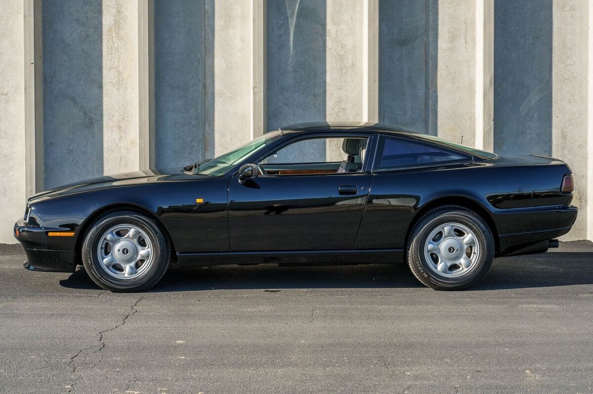 1992 Aston Martin Virage Coupe - photo 7