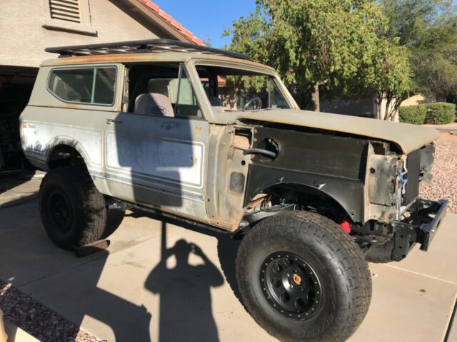 Project: 2017 Wrangler chassis 2011 Aluminum 5.3 V8 Six Speed auto 4x4 1975 International Harvester Scout