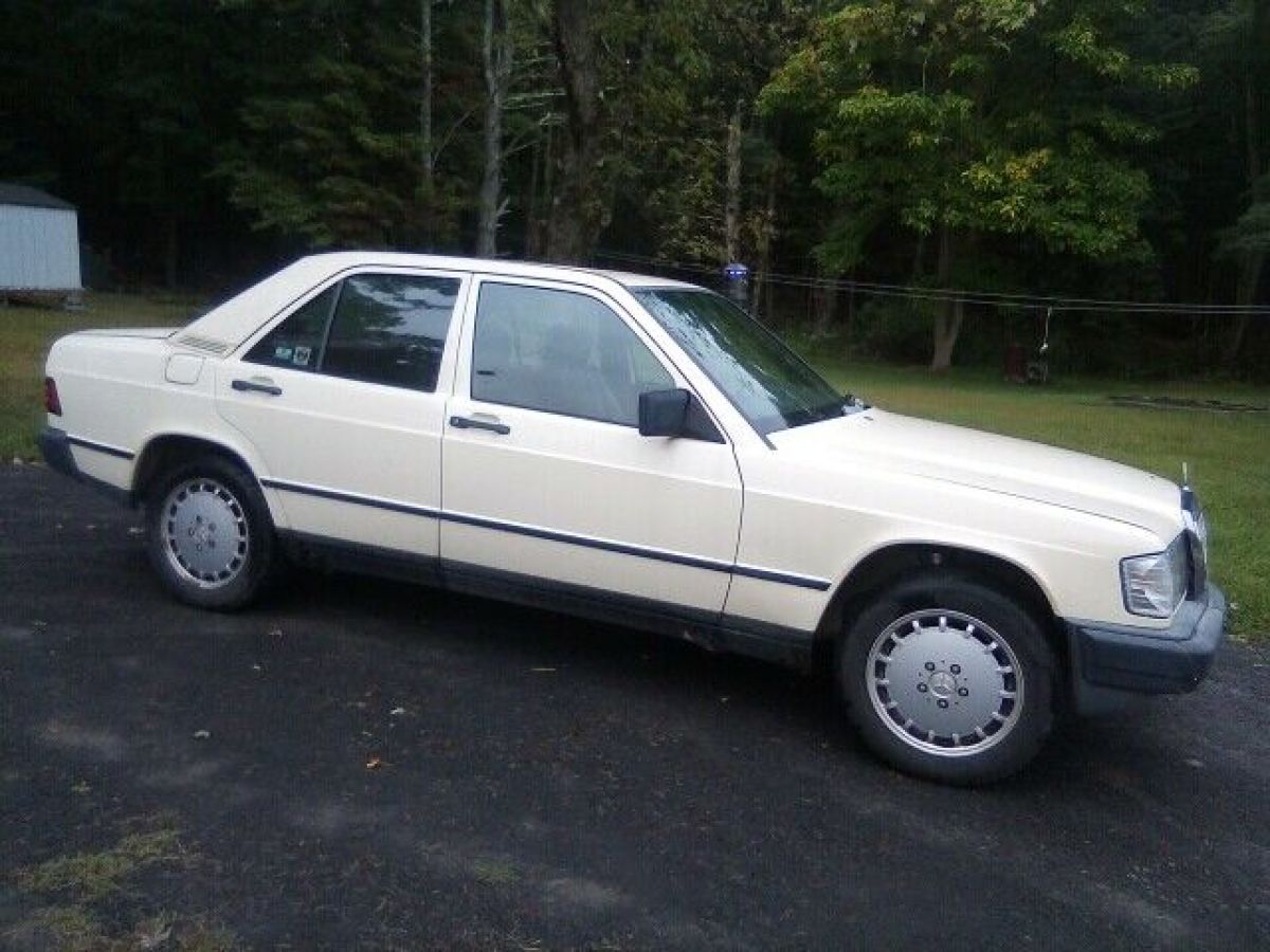 1986 Mercedes-Benz 190-Series 190E 2.3L - photo 3