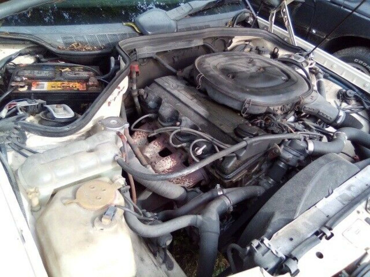 1986 Mercedes-Benz 190-Series 190E 2.3L - photo 9