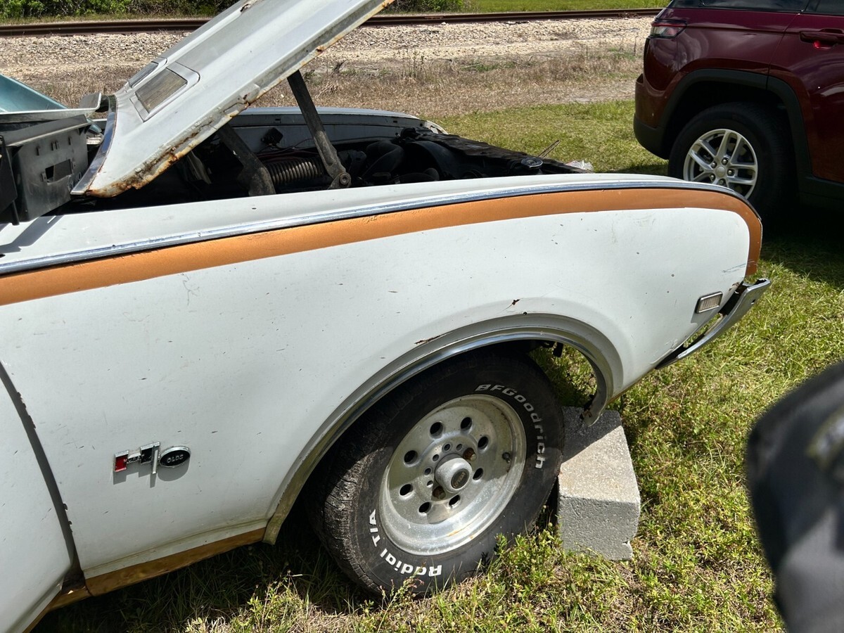 1969 Oldsmobile 442 Holiday 2 Door Hardtop - photo 3