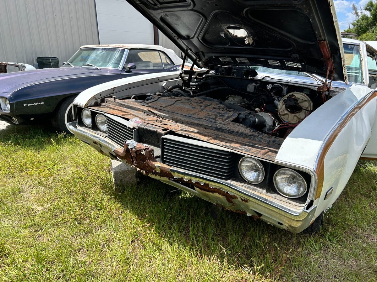 1969 Oldsmobile 442 Holiday 2 Door Hardtop - photo 5