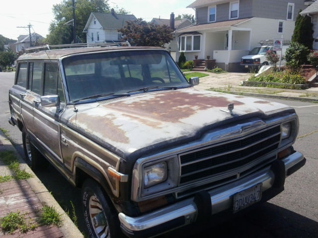 Project car needs TLC 1984 Jeep Wagoneer 4-door