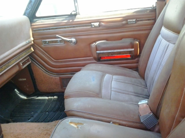1984 Jeep Wagoneer 4-door - photo 11