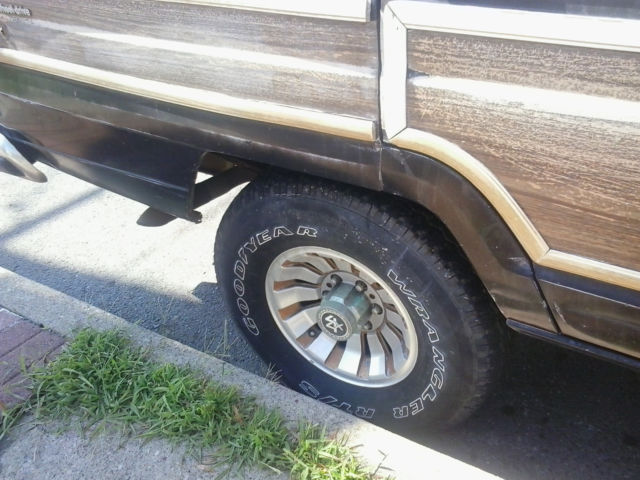 1984 Jeep Wagoneer 4-door - photo 7