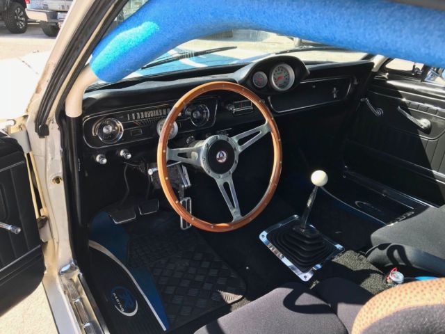 1965 Ford Mustang Fastback GT350 - photo 12