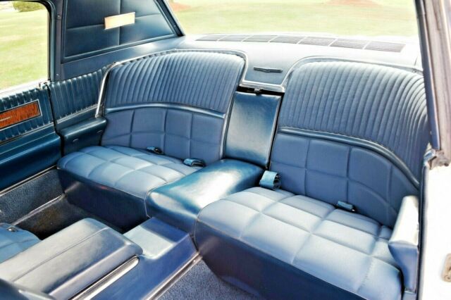 1966 Ford Thunderbird Town Landau Q-Code / 428ci in Diamond Blue - photo 13