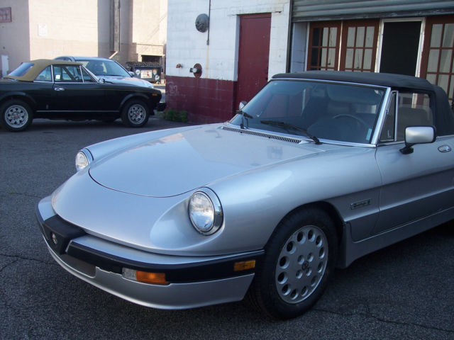 1987 Alfa Romeo Spider quadrifoglio