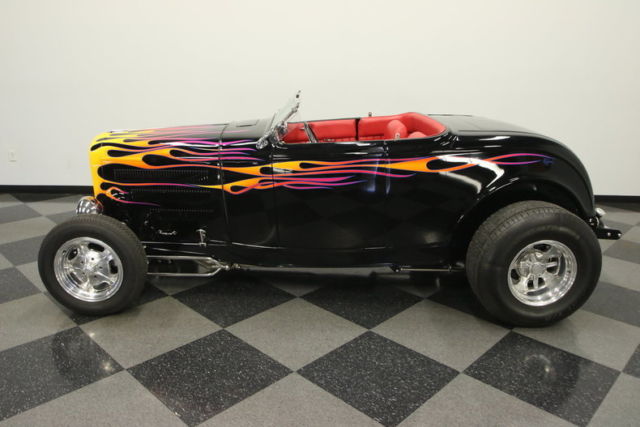 1932 Ford Roadster - photo 3