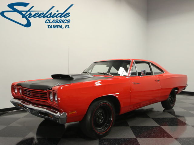 QUALITY H-CODE '69, BRUTAL 383 V8, 4 SP MANUAL, PS, LASER STRAIGHT, SLICK PAINT 1969 Plymouth Road Runner