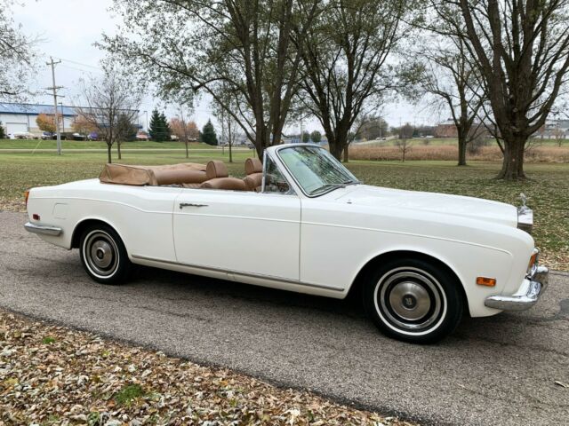 1971 Rolls-Royce Corniche - convertible by HJ Mulliner Park-Ward - photo 11