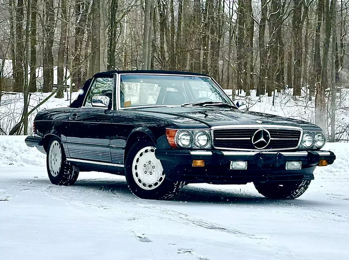 R107 040 Black Paint Factory Hardtop FULL DOCUMENTED 1989 Mercedes Benz R107 040 Black Paint Factory Hardtop FULL DOCUMENTED