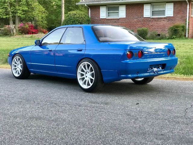 1980 Nissan Skyline 1990 4dr coupe rear - photo 5