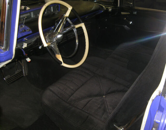 1957 Lincoln Premier - photo 8