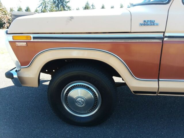 1977 Ford F-250 2 Owner OG Paint Unrestored Survivor w/ A/C - photo 12