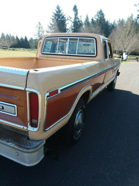 1977 Ford F-250 2 Owner OG Paint Unrestored Survivor w/ A/C - photo 3