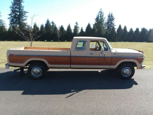 1977 Ford F-250 2 Owner OG Paint Unrestored Survivor w/ A/C - photo 4