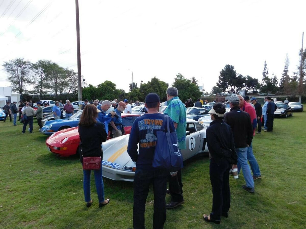 1965 Porsche 911 $300K CAR MUST SELL-NO RESERVE - NO RESERVE - photo 12