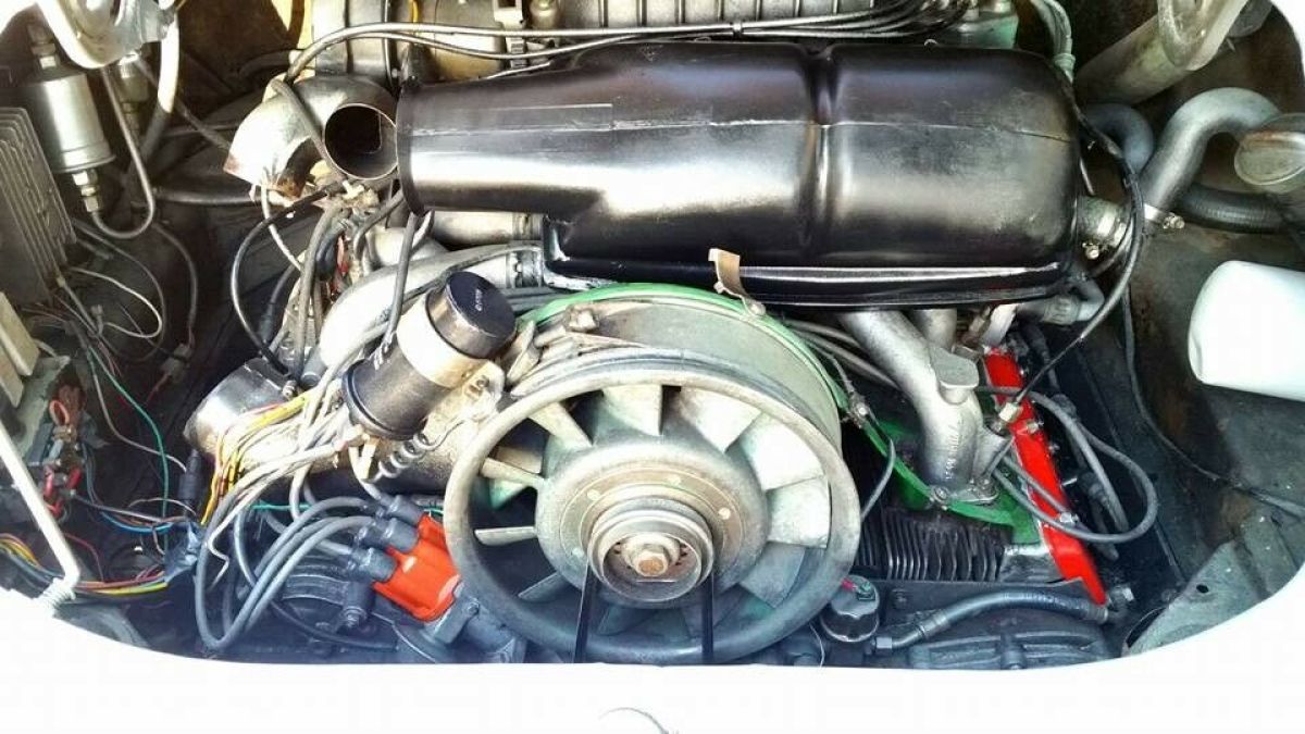 1965 Porsche 911 $300K CAR MUST SELL-NO RESERVE - NO RESERVE - photo 2