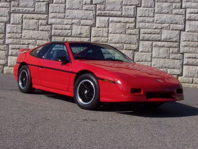 1988 Pontiac Fiero GT T-tops - photo 9