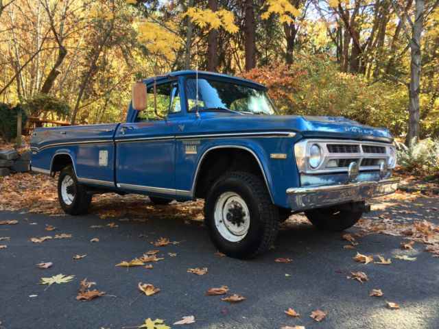 1970 Dodge Power Wagon
