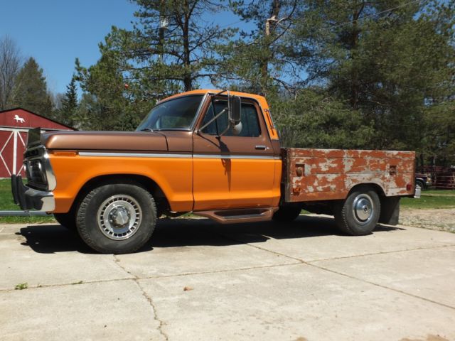 1975 Ford F-250 - photo 2