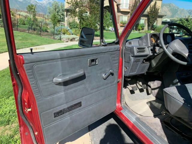 1990 Mitsubishi Montero LS - photo 6