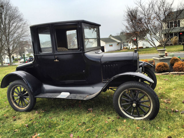 1924 Ford Model T Coupe - photo 2