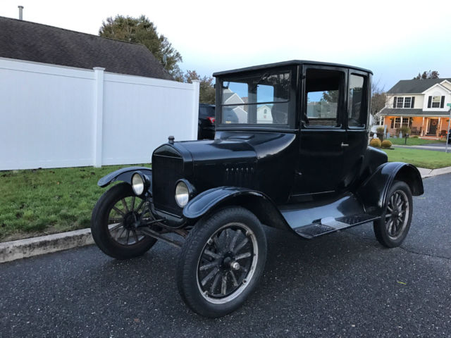 1924 Ford Model T Coupe - photo 3