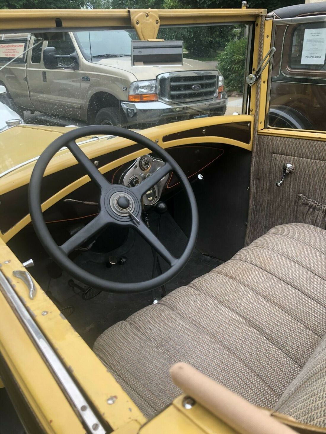 1930 Ford Model A - photo 8