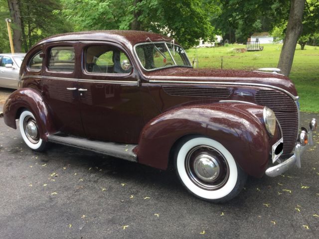 1938 Ford Fordor Deluxe - photo 2