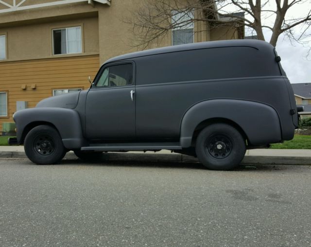 1951 GMC Suburban - photo 2
