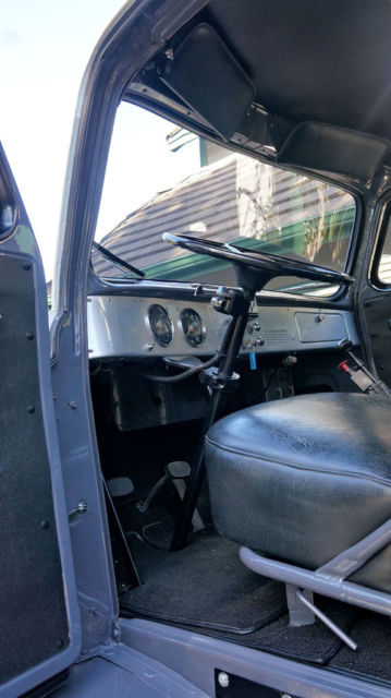 1952 International Harvester L160 Series - photo 5