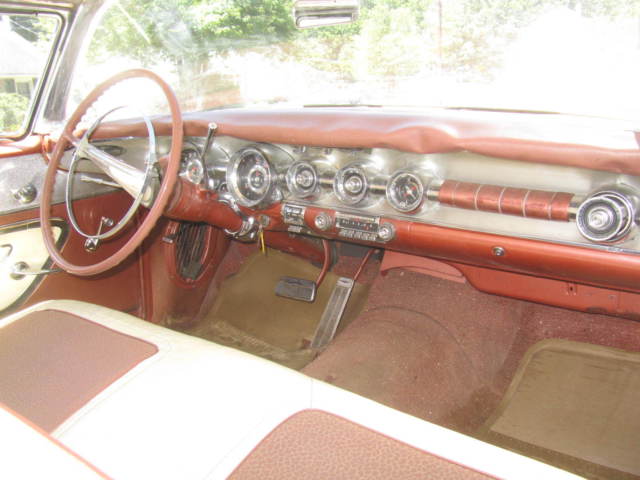1958 Pontiac Bonneville - photo 12