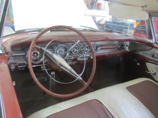 1958 Pontiac Bonneville - photo 13