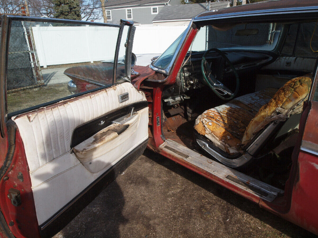 1961 Chrysler Imperial Crown - photo 12
