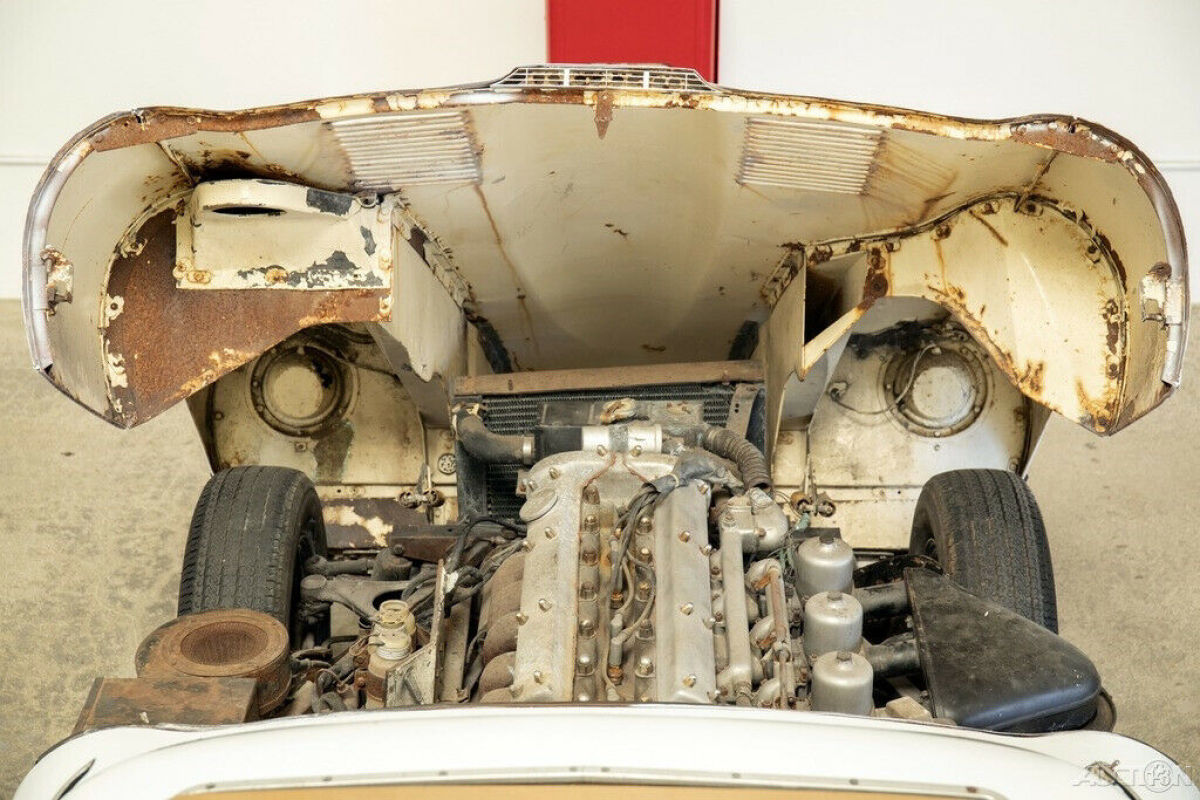 1962 Jaguar E-Type 3.8 liter Series 1 Coupe - photo 13