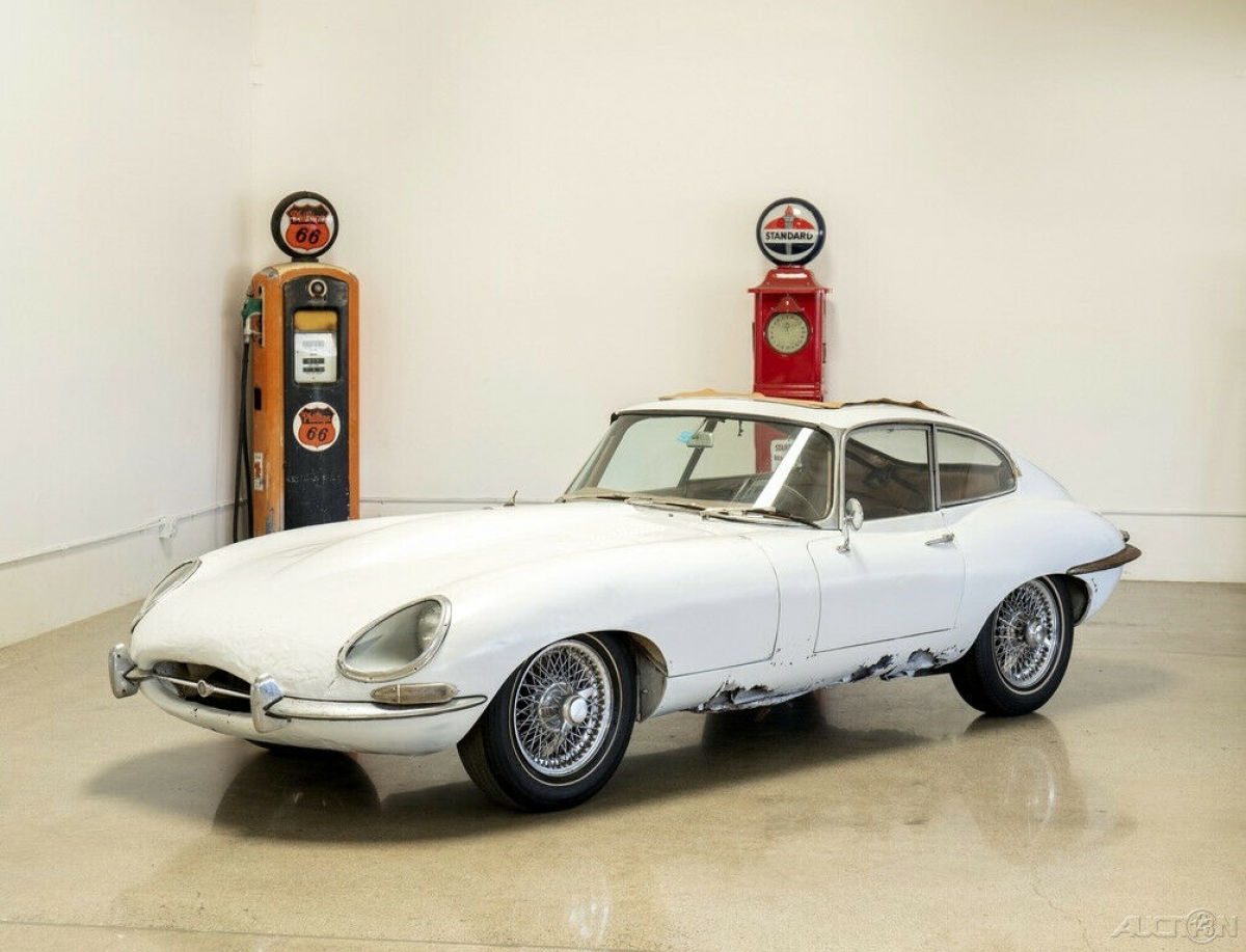 1962 Jaguar E-Type 3.8 liter Series 1 Coupe - photo 5