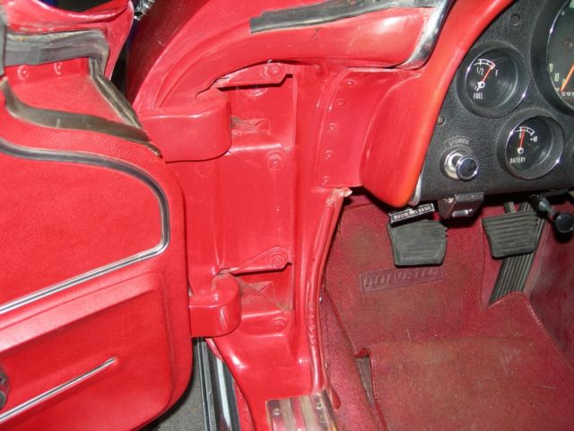 1965 Chevrolet Corvette Convertible - photo 11