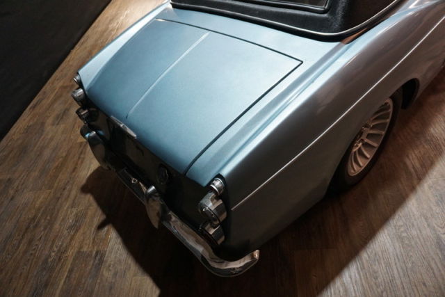 1966 Datsun 1600 Roadster - photo 11