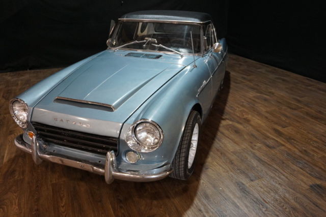 1966 Datsun 1600 Roadster - photo 2