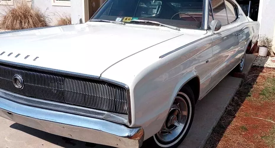 Rare 1966 Dodge Charger 318-V8, looks amazing, great condition runs strong! 1966 Dodge Charger Fastback