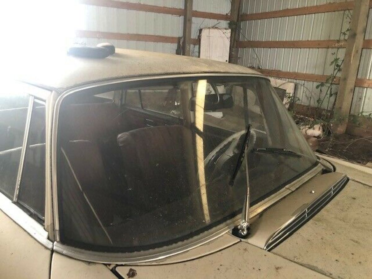 1966 Mercedes-Benz 200-Series - photo 13