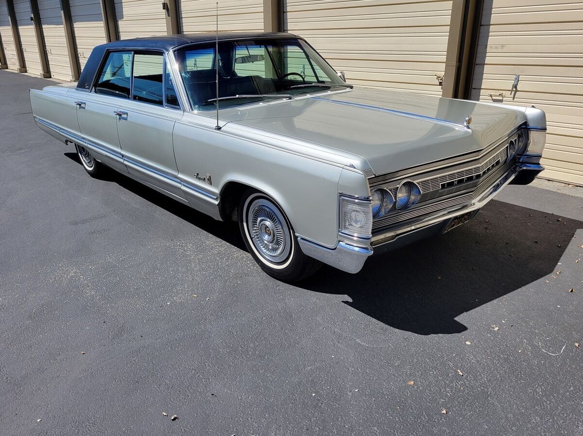 1967 Chrysler Imperial - photo 3
