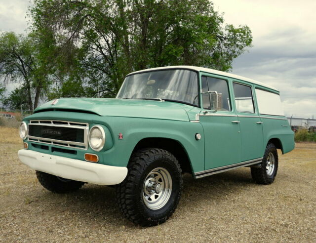 1967 International Harvester Travelall TravelAll Deluxe Model