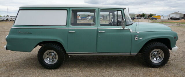 1967 International Harvester Travelall TravelAll Deluxe Model - photo 3