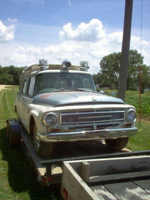 1967 International Harvester Travelall Ambulance - photo 3