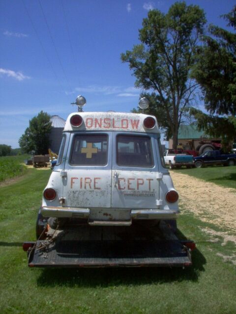 1967 International Harvester Travelall Ambulance - photo 6